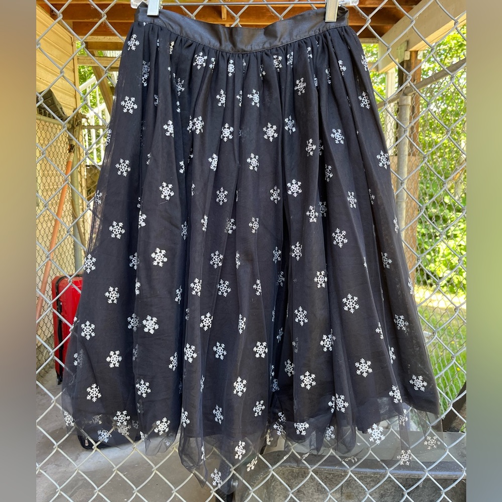 Hell Bunny Vintage Style Snowflake Pattern Skirt
